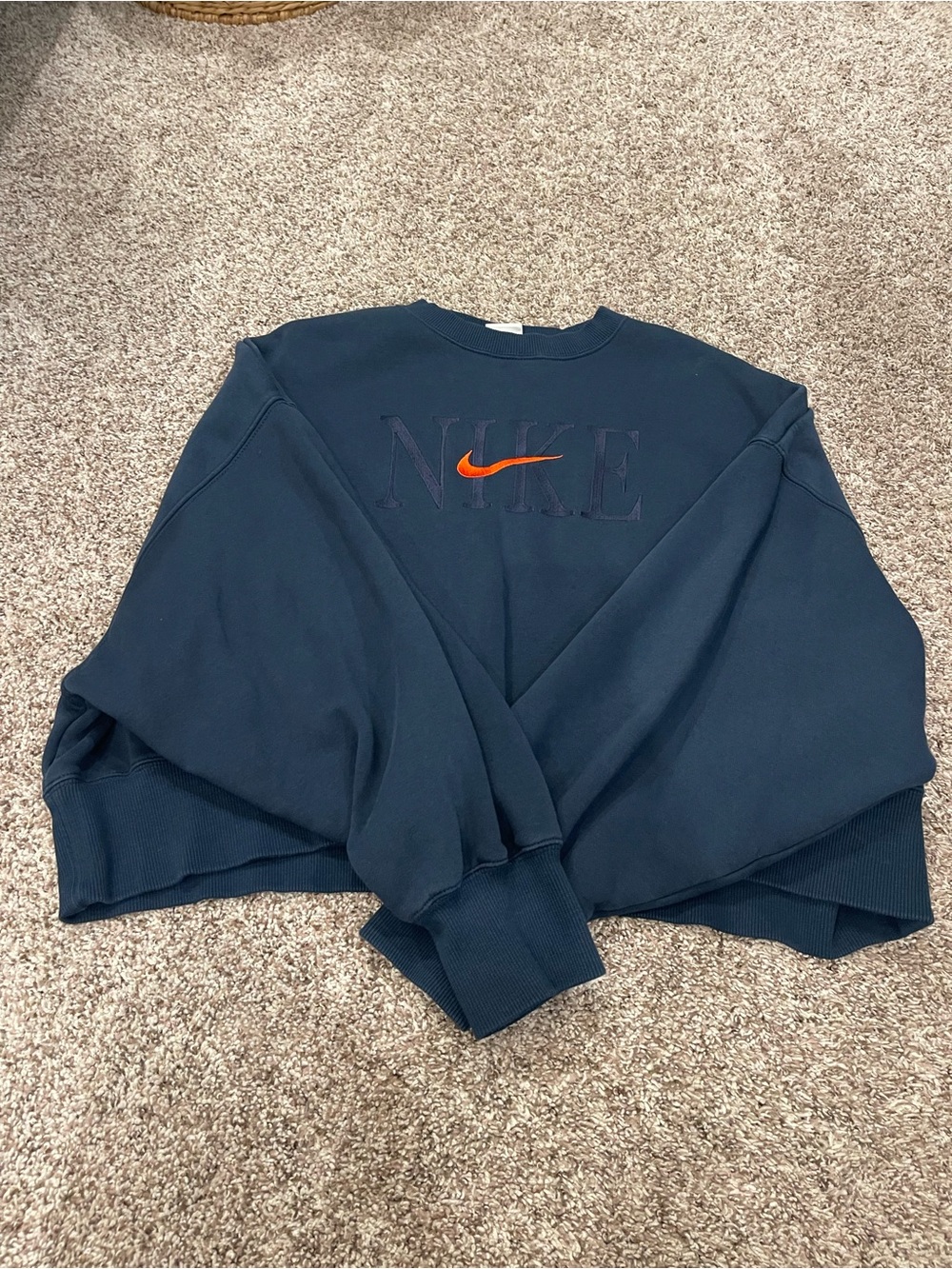Nike Cropped Crewneck Size Medium